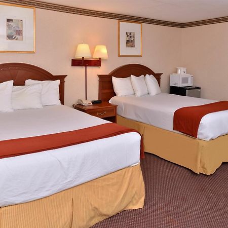 Americas Best Value Inn & Suites Wolcott Exteriér fotografie